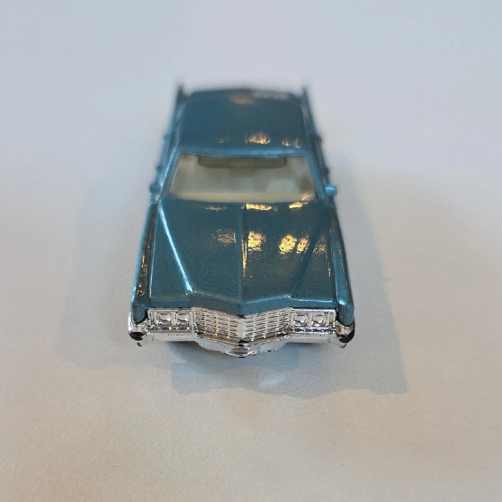 60th Anniversary Hot Wheels Cadillac Sedan DeVille '69 Diecast Car Model